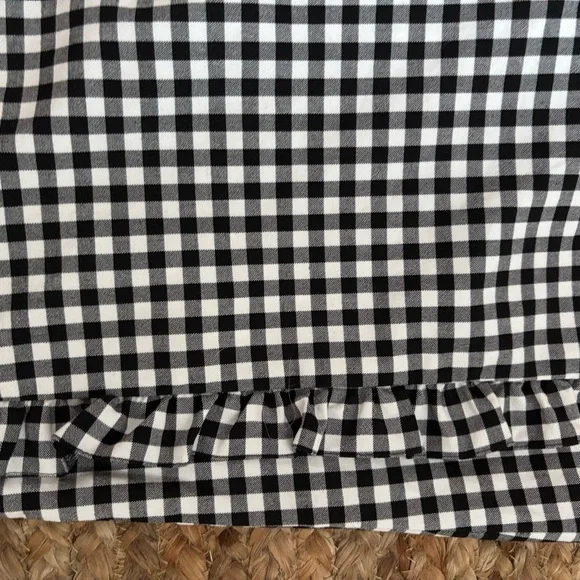 Zara Woman Large Black & White Gingham Cropped Cotton Pants with Ruffle Detail - Picture 2 of 6